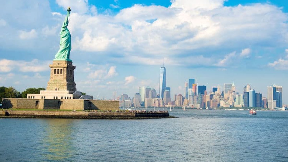 BASE DELLA STATUA DELLA LIBERTA' - New York